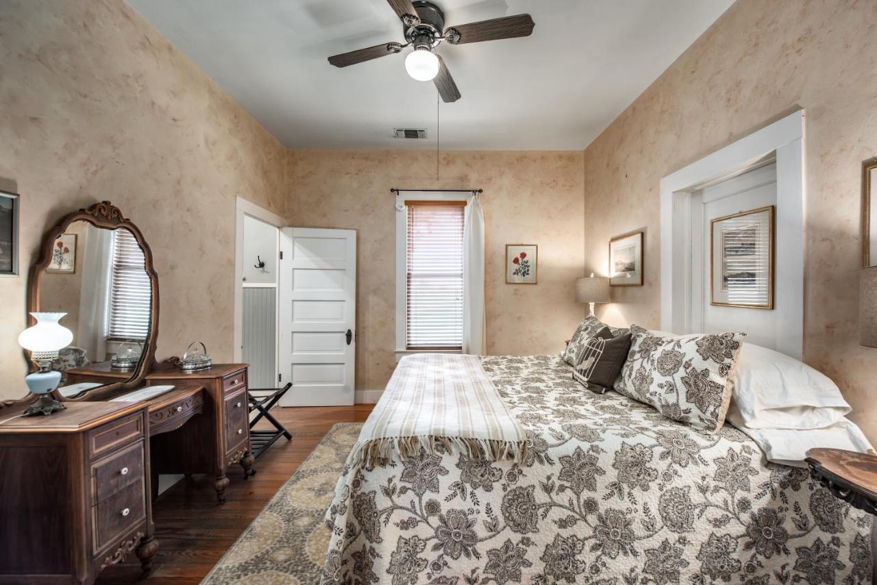 Barons CreekSide Resort Fredericksburg Buitenkant foto