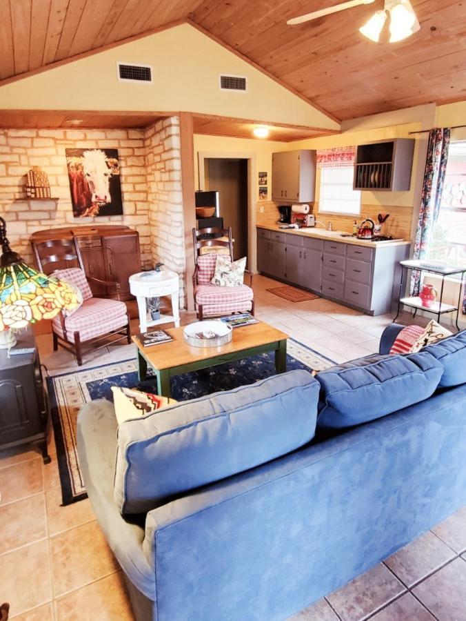 Barons CreekSide Resort Fredericksburg Buitenkant foto